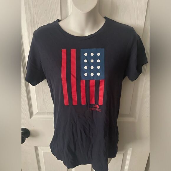 Women’s Northface Backyard Project Red White & Blue Flag Short Sleeve Tee Size M - Picture 1 of 6